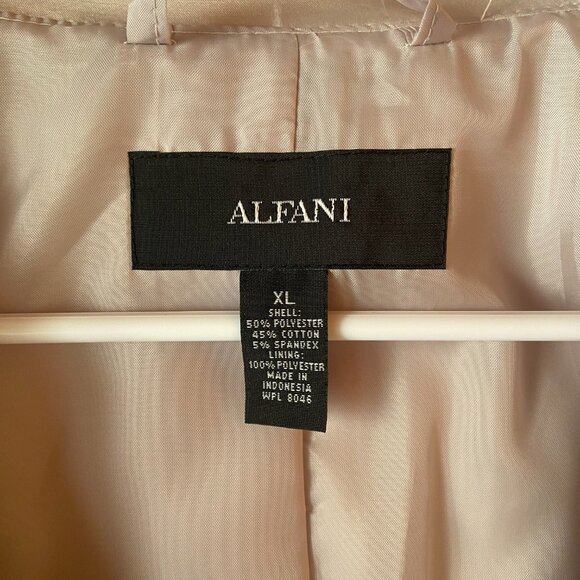 🍀🍀Alfani Trench Coat Belted Double Breasted Two Pockets Champagne XL NWOT - Picture 3 of 8